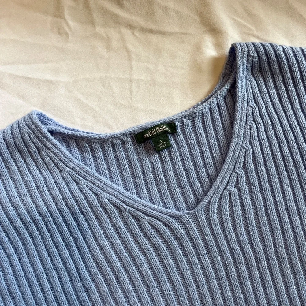 Sweater euc - Picture 3 of 3